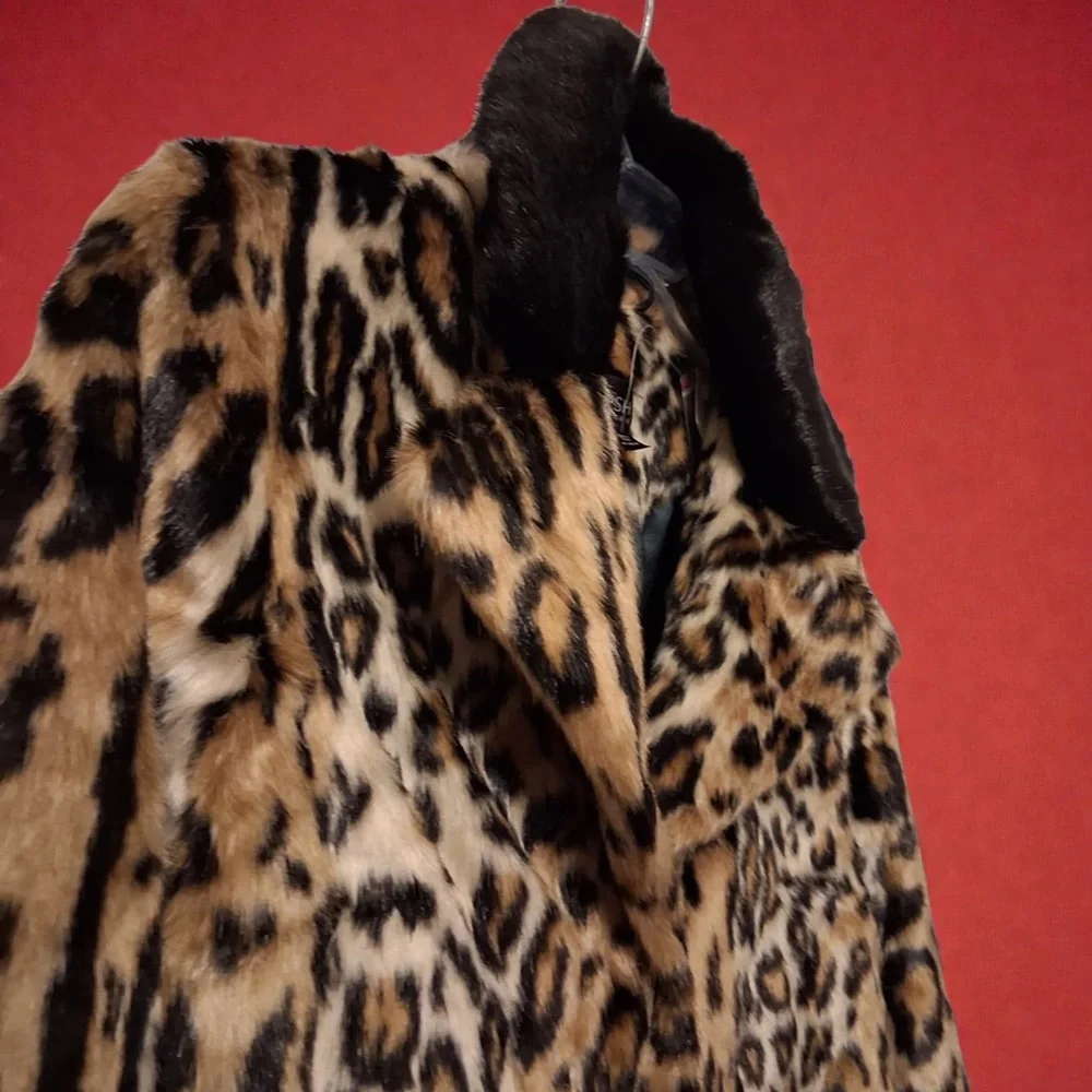 TOPSHOP Leopard Print Faux Fur Coat Mid-Length Mob Wife Style Women Size: 8